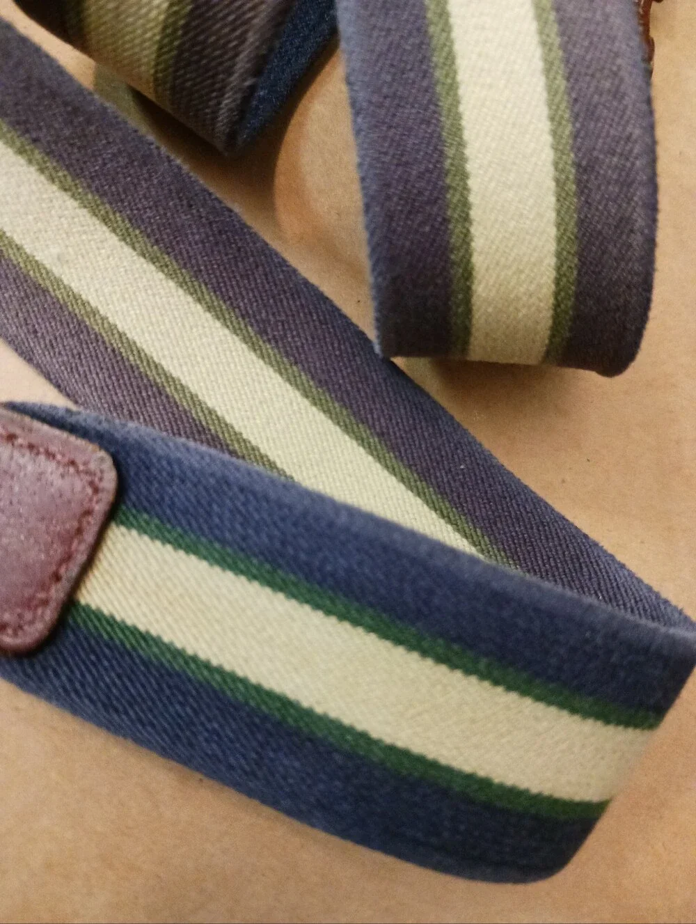 Surcingle Belt Stamped With Bowtie Shape Brass?? Buckle Size 23 26 , Fading Wear